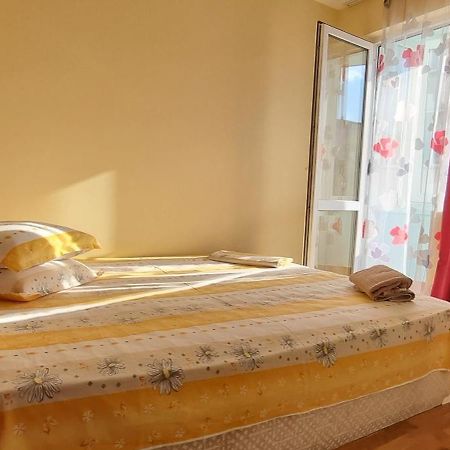Chaika Sea Apartment Warna Exterior foto